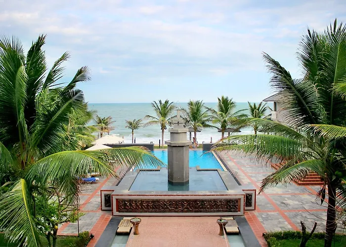 Champa & Khu nghỉ mát 4*